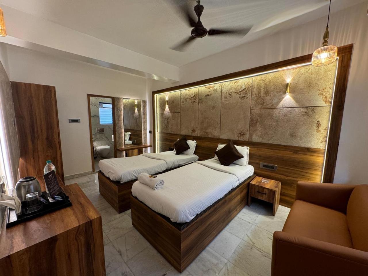 Aster Guest House Kolkata Eksteriør bilde